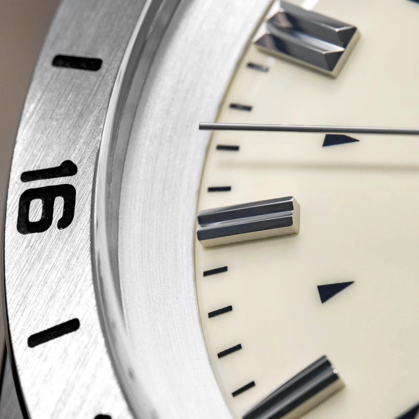 ADDIESDIVE AD2063 - 38mm - Bež