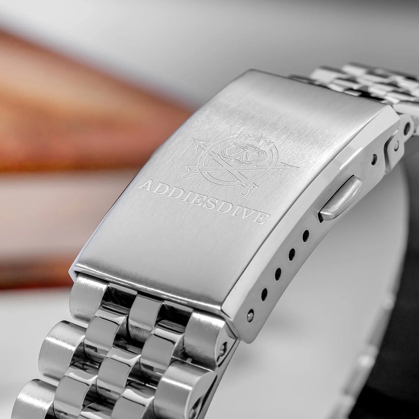 ADDIESDIVE AD2073 - 36mm - Crvena